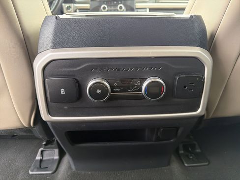 Certified 2024 Ford Expedition Max XLT AWD/4WD image 4