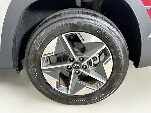 Used 2025 Hyundai Tucson SEL image 11