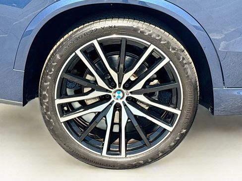 Used 2023 BMW X5 xDrive40i w/ M Sport Package AWD/4WD image 33