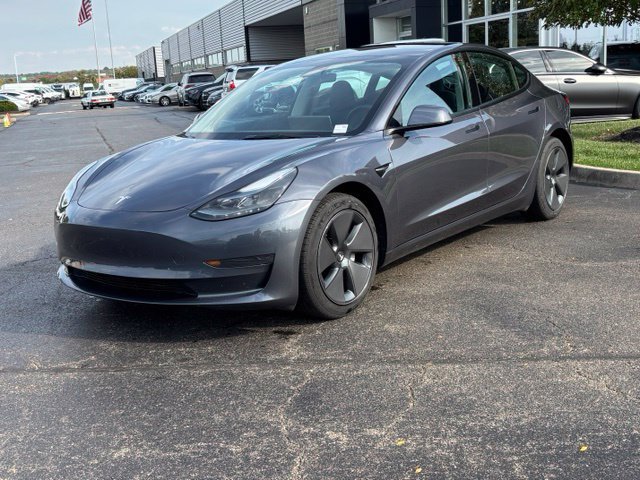Used 2023 Tesla Model 3 Standard Range RWD image 4