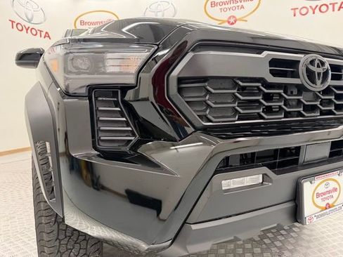 New 2026 Toyota Tacoma TRD Off-Road AWD/4WD image 9