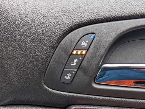 Used 2012 Chevrolet Tahoe LTZ image 28