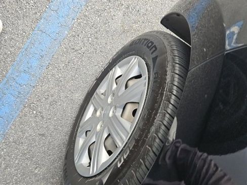 Used 2023 Kia Rio S image 7