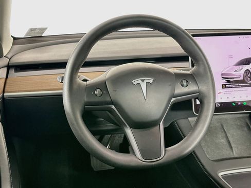 Used 2023 Tesla Model 3 Standard Range RWD image 16