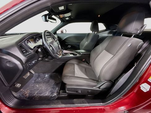 Used 2023 Dodge Challenger SXT image 22