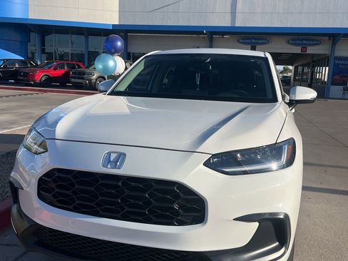 Used 2024 Honda HR-V LX image 4