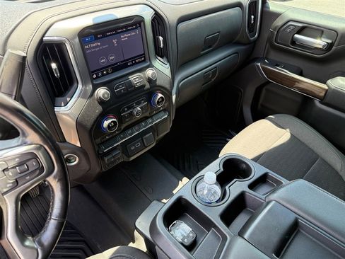 Used 2021 Chevrolet Silverado 1500 RST AWD/4WD image 19