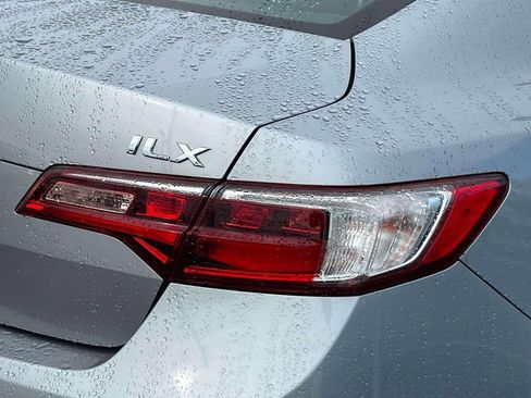 Used 2018 Acura ILX image 11