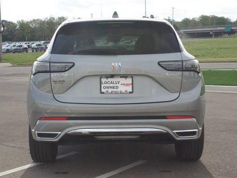 Used 2024 Buick Envision Avenir AWD/4WD image 3