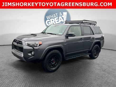 Used 2021 Toyota 4Runner Venture w/ Moonroof Package image 8