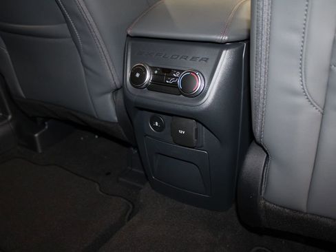 New 2026 Ford Explorer Active w/ Active Comfort Package image 34