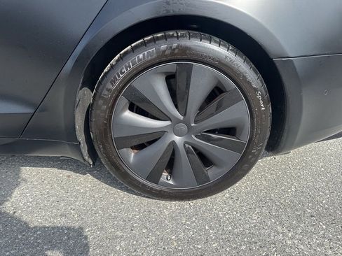 Used 2022 Tesla Model S image 33