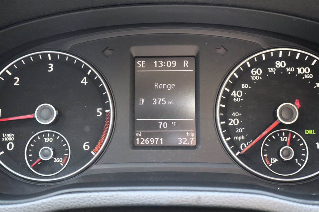 Used 2015 Volkswagen Passat TDI SE FWD image 22
