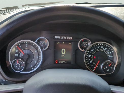 Used 2024 RAM 2500 Tradesman w/ Chrome Appearance Group image 22