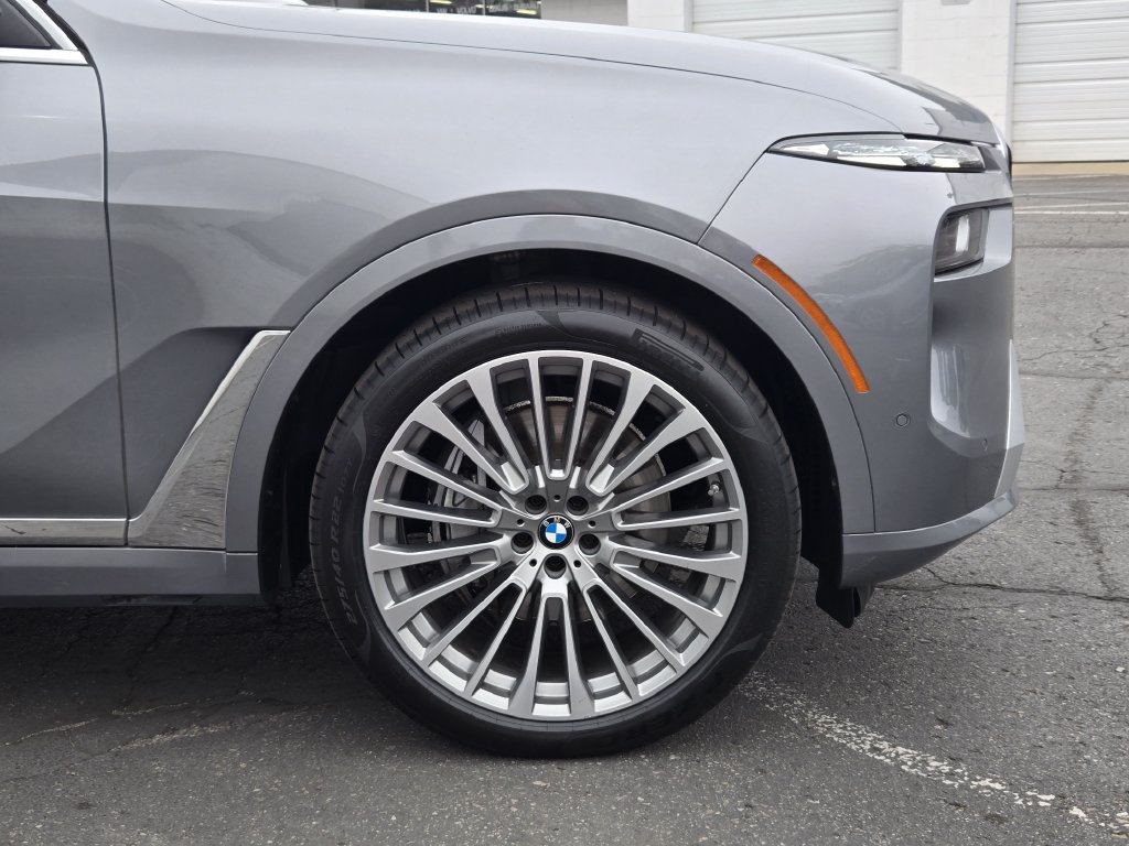 Used 2024 BMW X7 xDrive40i w/ Executive Package AWD/4WD image 9