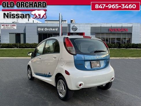 Used 2012 Mitsubishi i SE image 7