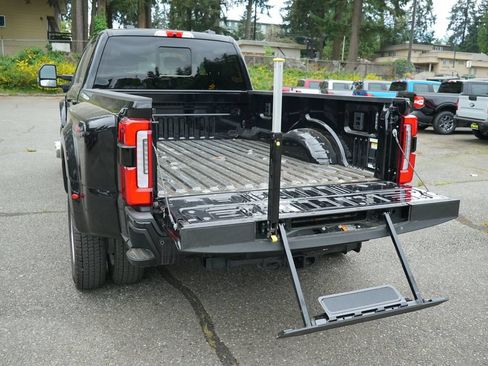 Certified 2025 Ford F450 Platinum w/ FX4 Off-Road Package AWD/4WD image 30