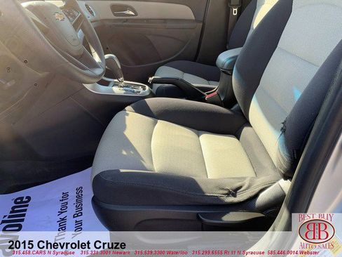 Used 2015 Chevrolet Cruze LS FWD image 10