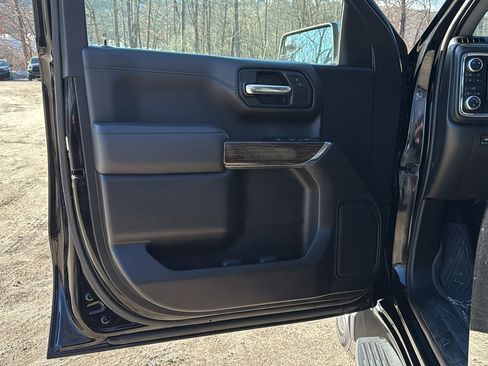 Used 2019 GMC Sierra 1500 SLE w/ SLE Value Package image 11