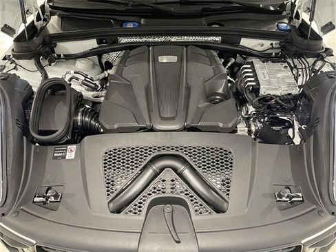New 2026 Porsche Macan S image 23