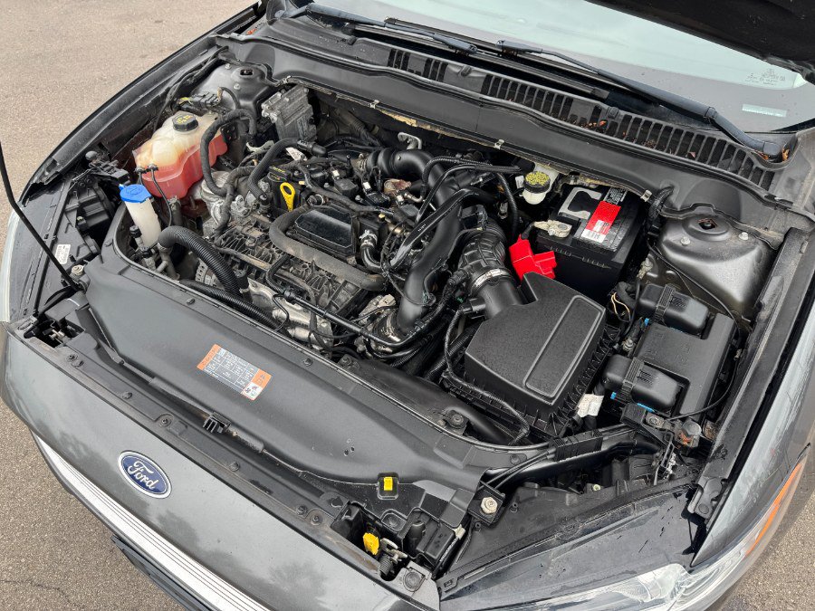 Used 2015 Ford Fusion SE w/ Equipment Group 202A FWD image 22