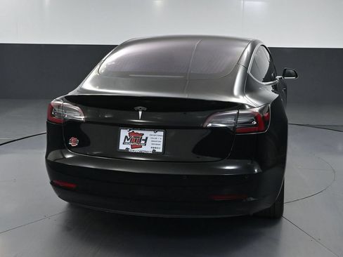 Used 2018 Tesla Model 3 Mid Range RWD image 5