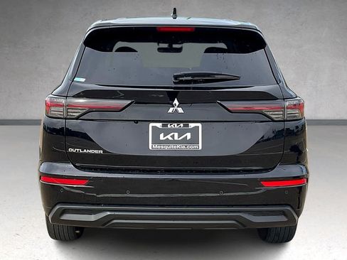 Used 2025 Mitsubishi Outlander ES AWD/4WD image 5