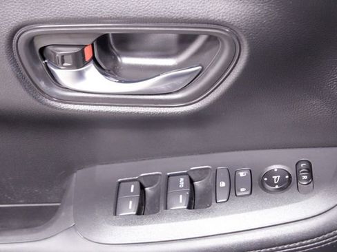 Certified 2023 Honda HR-V LX image 23