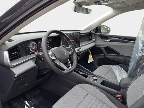 New 2026 Volkswagen Tiguan S image 10