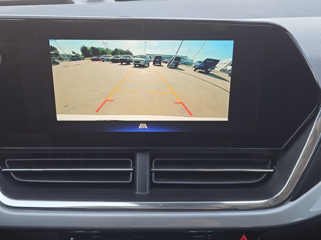 Used 2025 Chevrolet Trax LT w/ LT Convenience Package FWD image 18