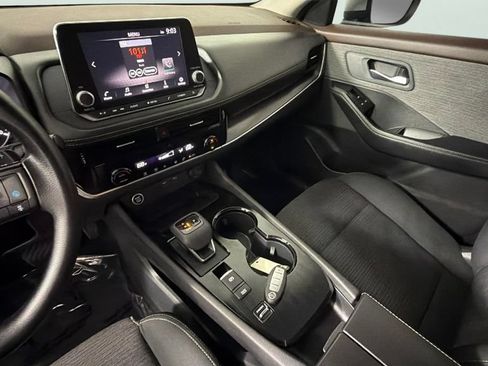 Used 2021 Nissan Rogue SV FWD image 20