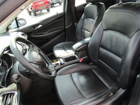 Used 2017 Chevrolet Cruze Premier image 11