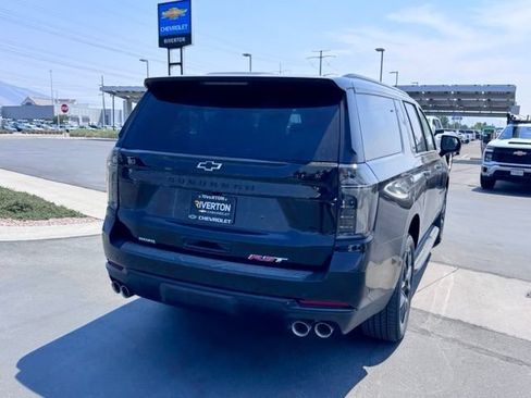 New 2026 Chevrolet Suburban RST w/ RST Capability Package AWD/4WD image 9