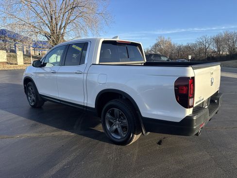 Used 2023 Honda Ridgeline RTL-E image 3
