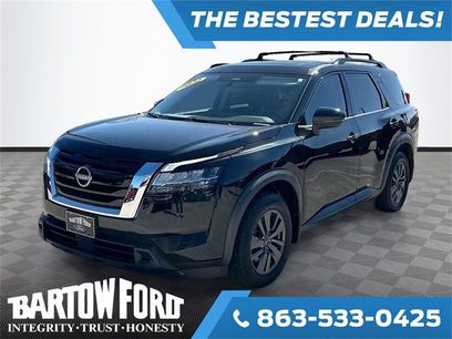 Used 2022 Nissan Pathfinder SV w/ SV Premium Package