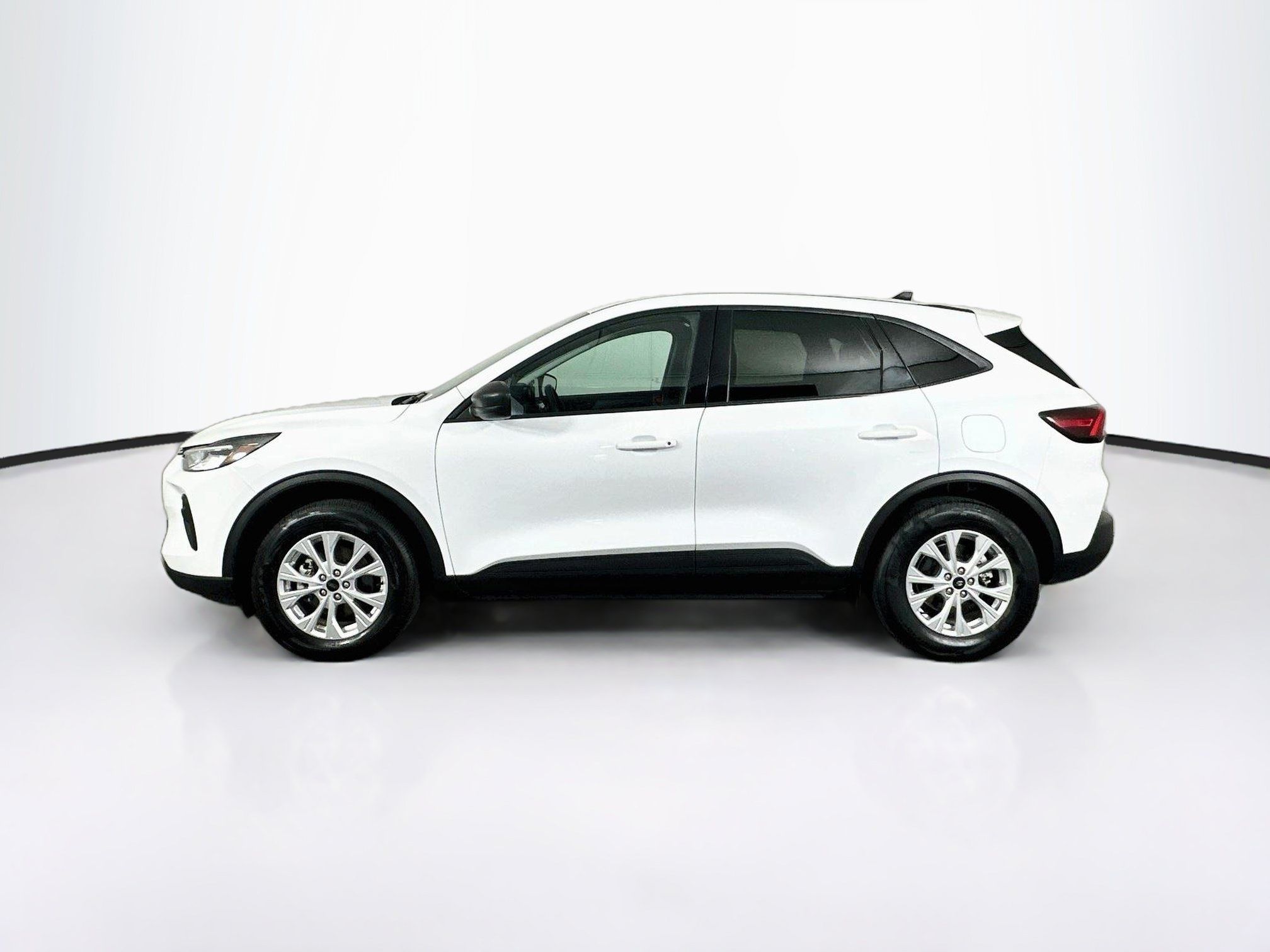 Used 2025 Ford Escape Active AWD/4WD image 4