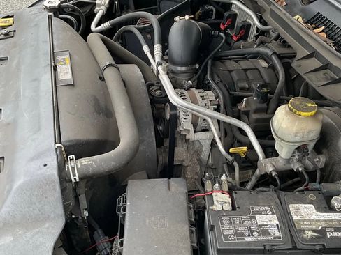 Used 2017 RAM 1500 Express w/ Black Ram 1500 Express Group image 13