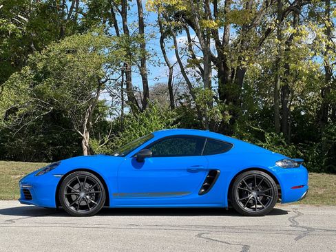 Certified 2023 Porsche 718 Cayman image 2