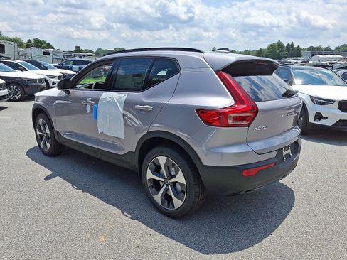 New 2026 Volvo XC40 B5 Core w/ Climate Package image 3