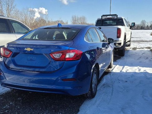 Used 2018 Chevrolet Cruze LT image 3