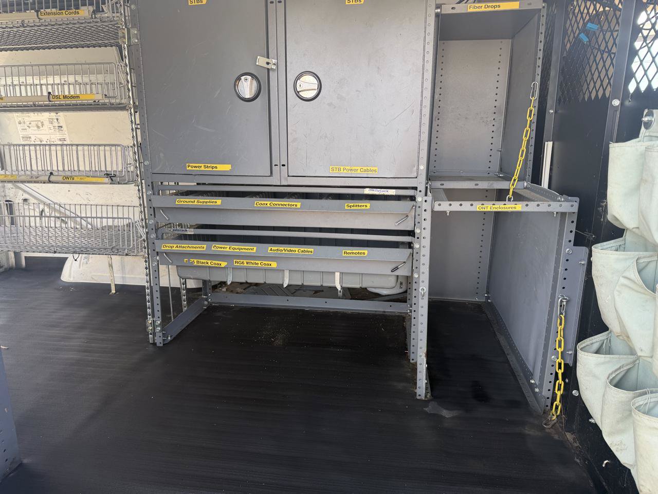 Used 2011 Chevrolet Express 2500 RWD image 15