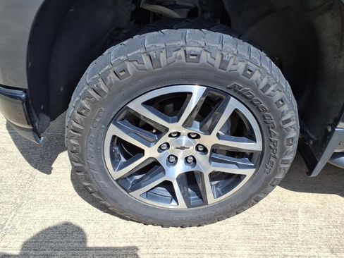 Used 2019 Chevrolet Silverado 1500 LT Trail Boss AWD/4WD image 5
