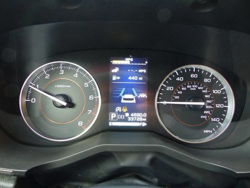 Used 2020 Subaru Crosstrek 2.0i Limited w/ Moonroof Package w/Navigation image 30