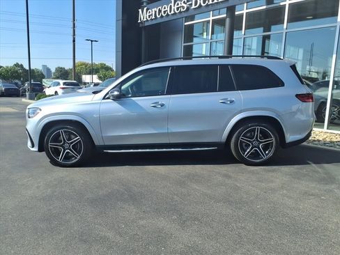 New 2026 Mercedes-Benz GLS 450 4MATIC image 3
