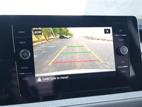 New 2025 Volkswagen Taos SE image 12