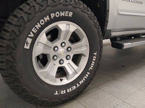 Used 2017 Chevrolet Silverado 1500 LTZ Z71 w/ LTZ Plus Package AWD/4WD image 31
