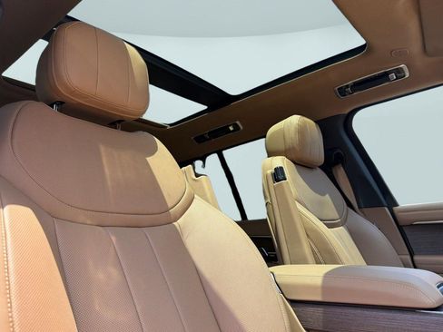 New 2026 Land Rover Range Rover SE AWD/4WD image 14