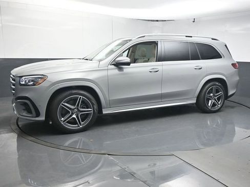 New 2026 Mercedes-Benz GLS 450 4MATIC image 4