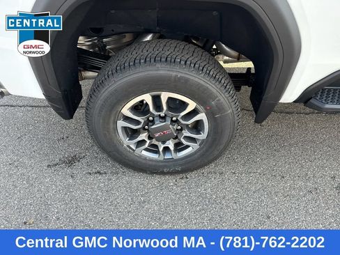 New 2026 GMC Sierra 2500 SLT AWD/4WD image 10