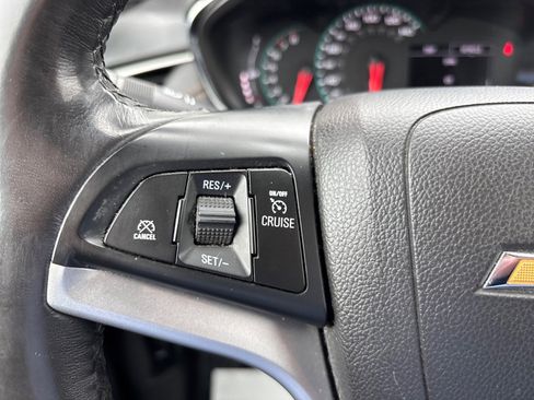 Used 2018 Chevrolet Trax LT w/ LT Convenience Package image 22